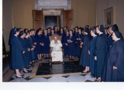 b_250_200_16777215_00_images_stories_91-capgen_1999-c_papa_2.jpg